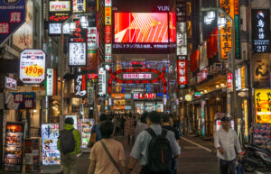 Cosa vedere a Shinjuku: guida al quartiere più iconico di Tokyo